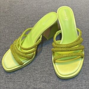 Circus NY by Sam Edelman Women's Heddie Mule Heel Sunny Lime